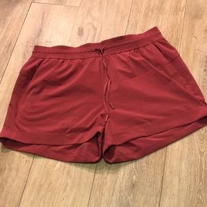 Lululemon spring break away short